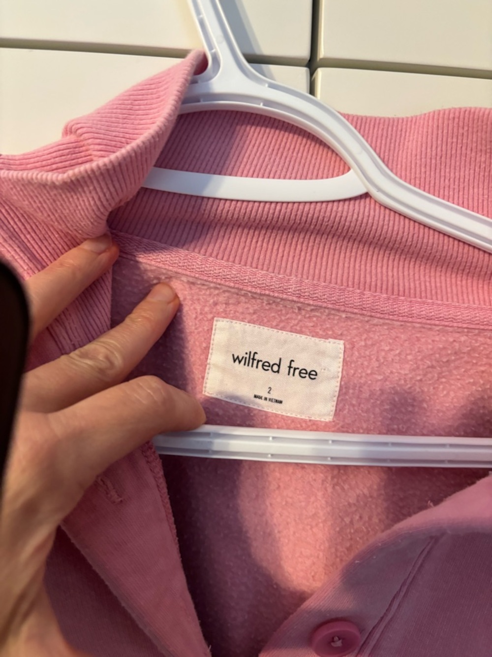 Wilfred Free Pink Cropped Sweatshirt Size 2 | Cozy Pullover

⸻ - Picture 6 of 8